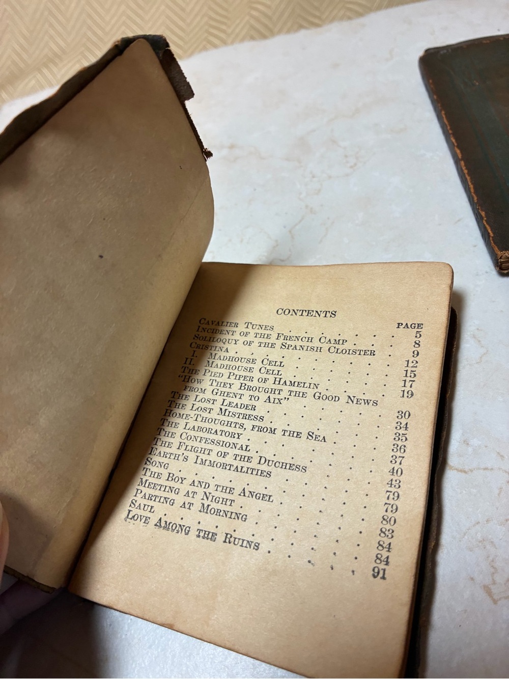 2 Antique Pocket Poetry Books - - Picture 8 of 9